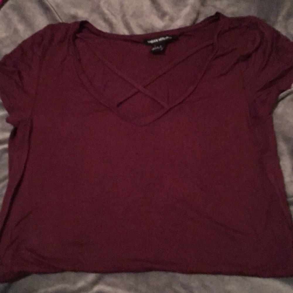 Women's Crisscross V-Neck Tee in Burgundy